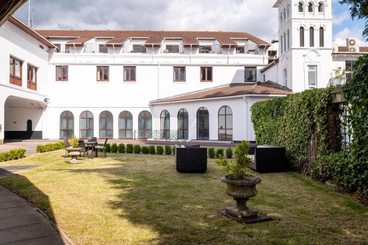 Copthorne Effingham Gatwick Hotel Ngoại thất bức ảnh