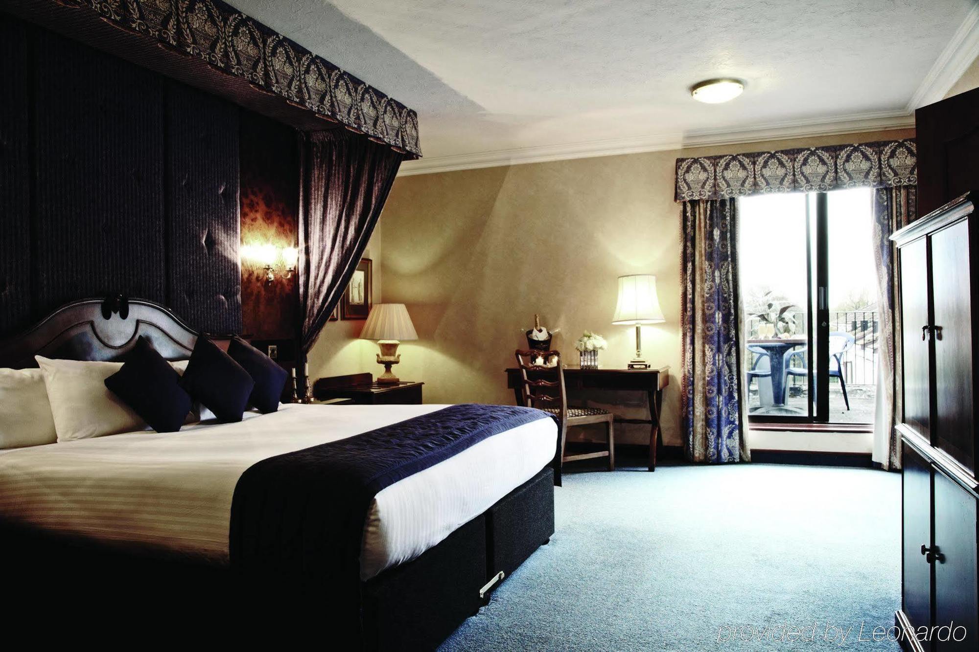 Copthorne Effingham Gatwick Hotel Phòng bức ảnh