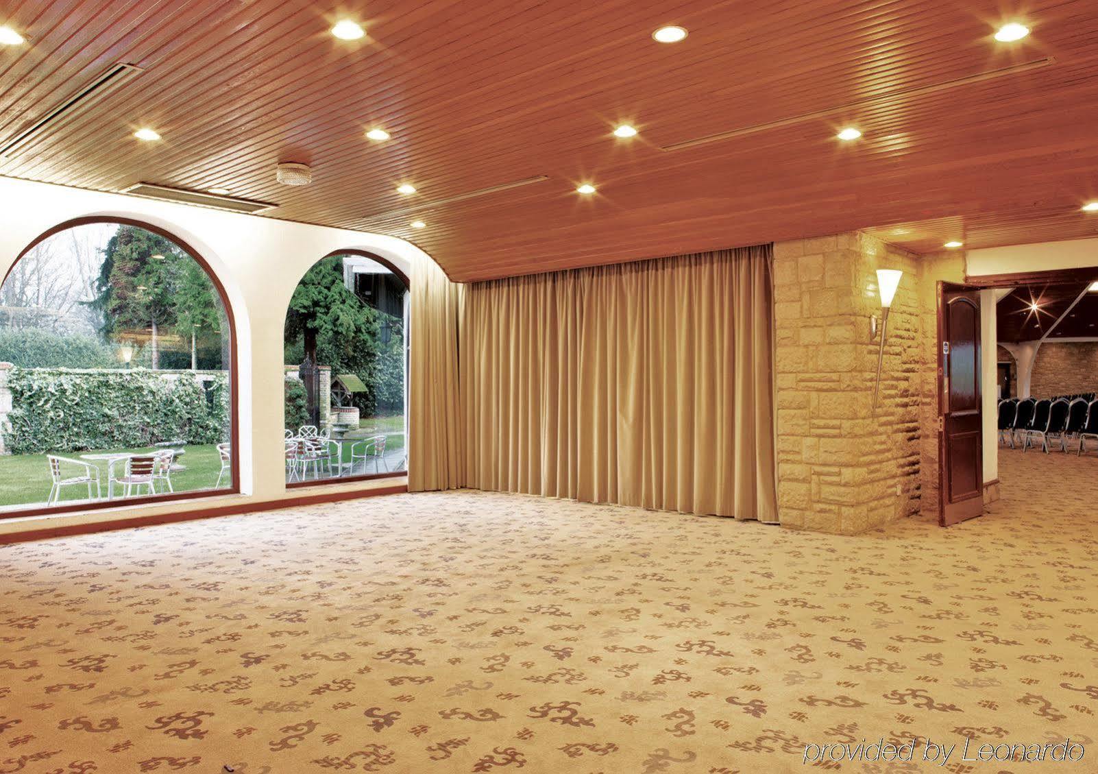 Copthorne Effingham Gatwick Hotel Tiện nghi bức ảnh